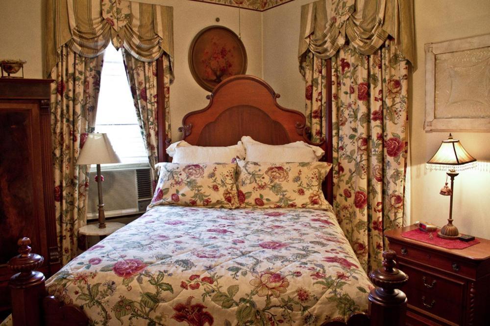 Hidden Springs Bed And Breakfast Eureka Springs Buitenkant foto