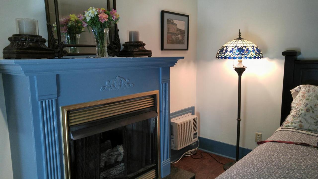 Hidden Springs Bed And Breakfast Eureka Springs Buitenkant foto