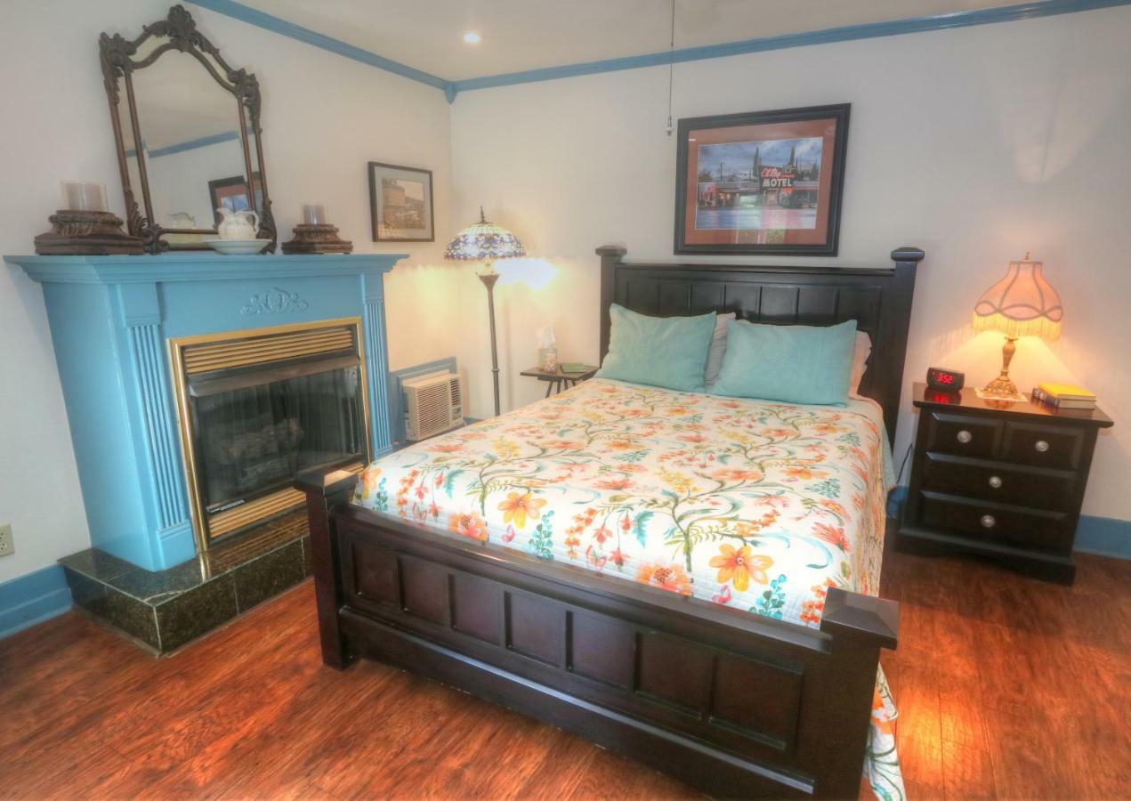 Hidden Springs Bed And Breakfast Eureka Springs Buitenkant foto